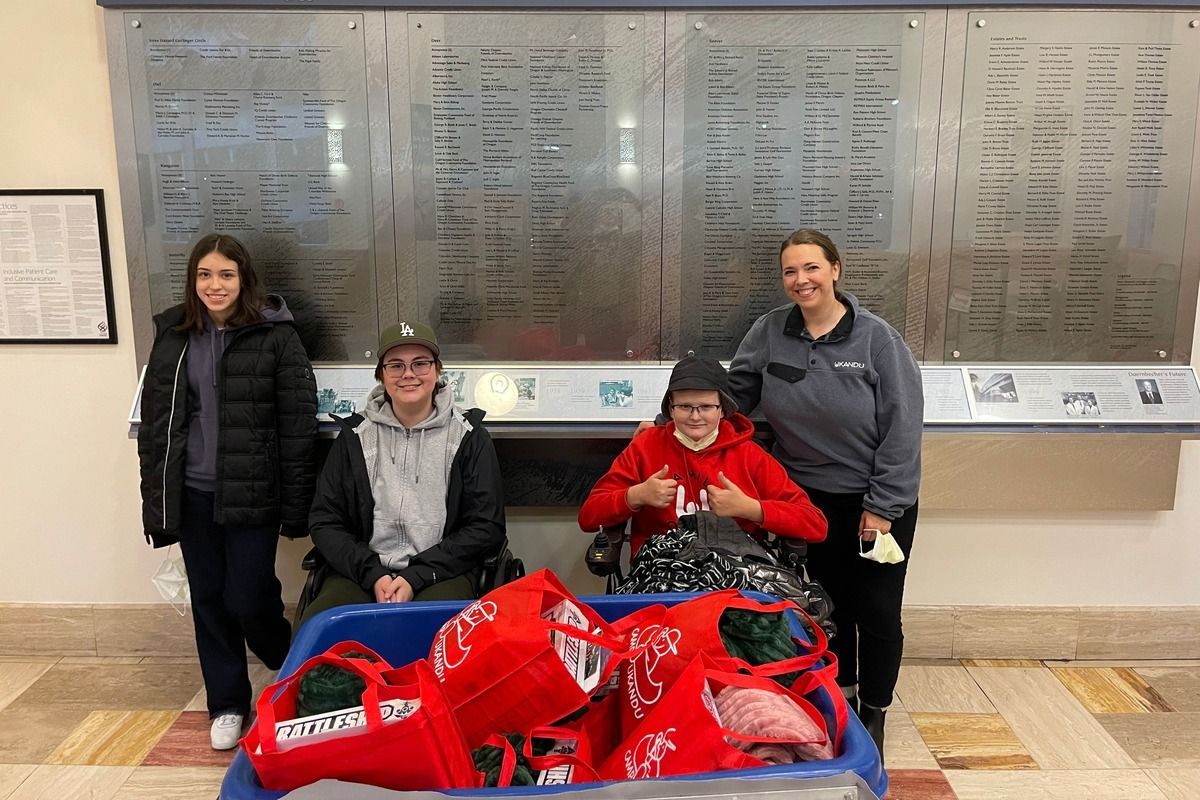 Teens delivering care packages to the hospital